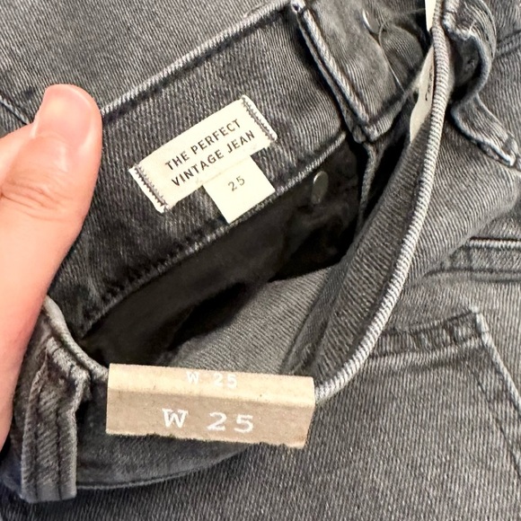 NWT Madewell Women’s The Perfect Vintage Jean in Connell Wash: Ripped Edition - Picture 5 of 8